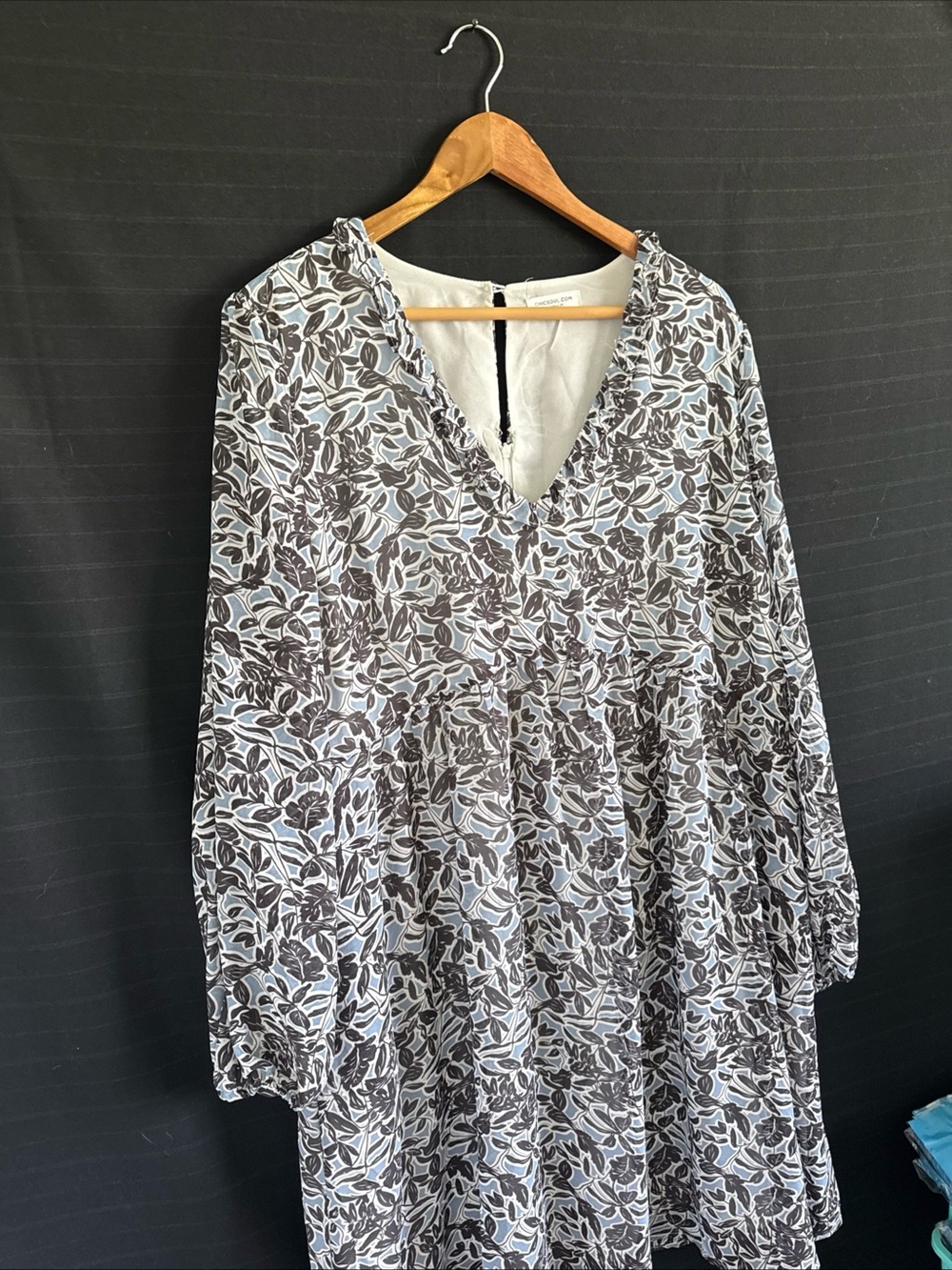 Chic Soul Dress Size 2X Knee Length Blue Floral Long Sheer Sleeve V Neck Plus - Picture 3 of 14